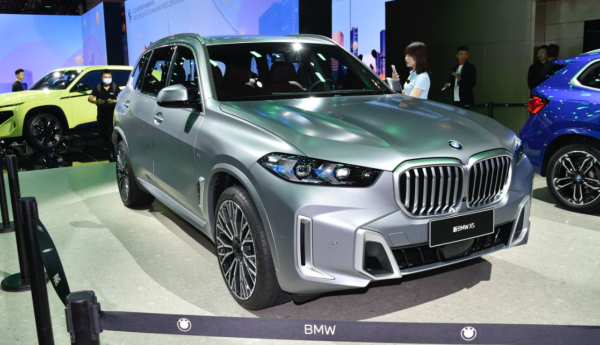 沃尔沃汽车XC90：豪华中大型SUV的实力之选